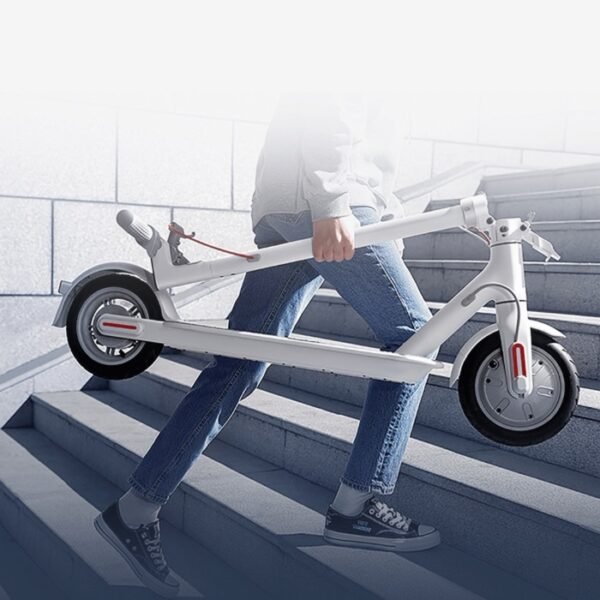 Xiaomi Mi Electric Scooter 3 Lite White - Image 3