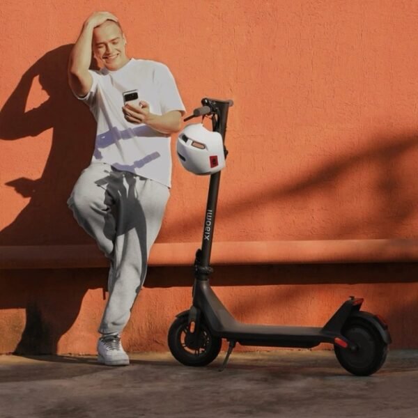 Xiaomi Electric Scooter 4 Lite 2nd Gen - Image 4