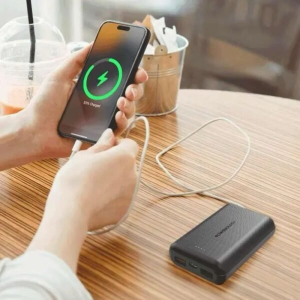 Powerology 10000 mAh PD20w QC 18W 2*USB-A 1*USB-C Port Fast Charging Power Bank - Black PPBCHA27 - Image 4