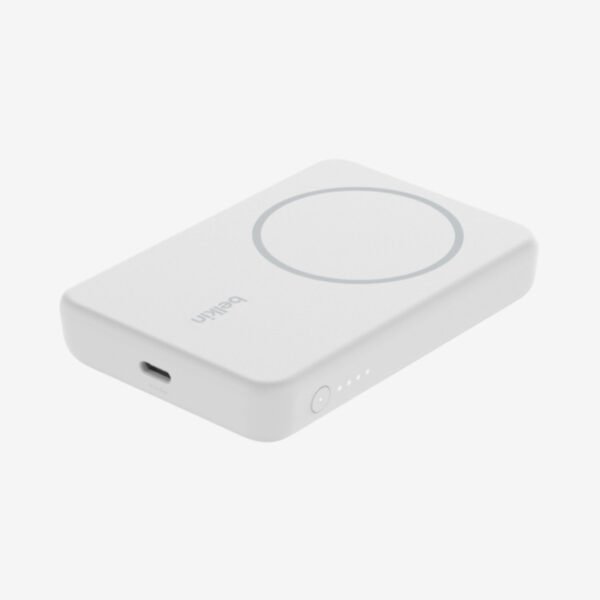 Belkin 5000mAh Magnetic Wireless Power Bank with Kick Stand for Smartphones - White
